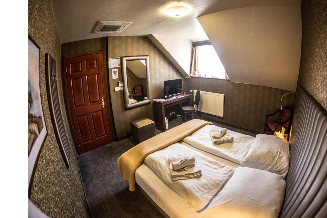 Hotel Ciao Amico Panzió Szombathely Esterno foto