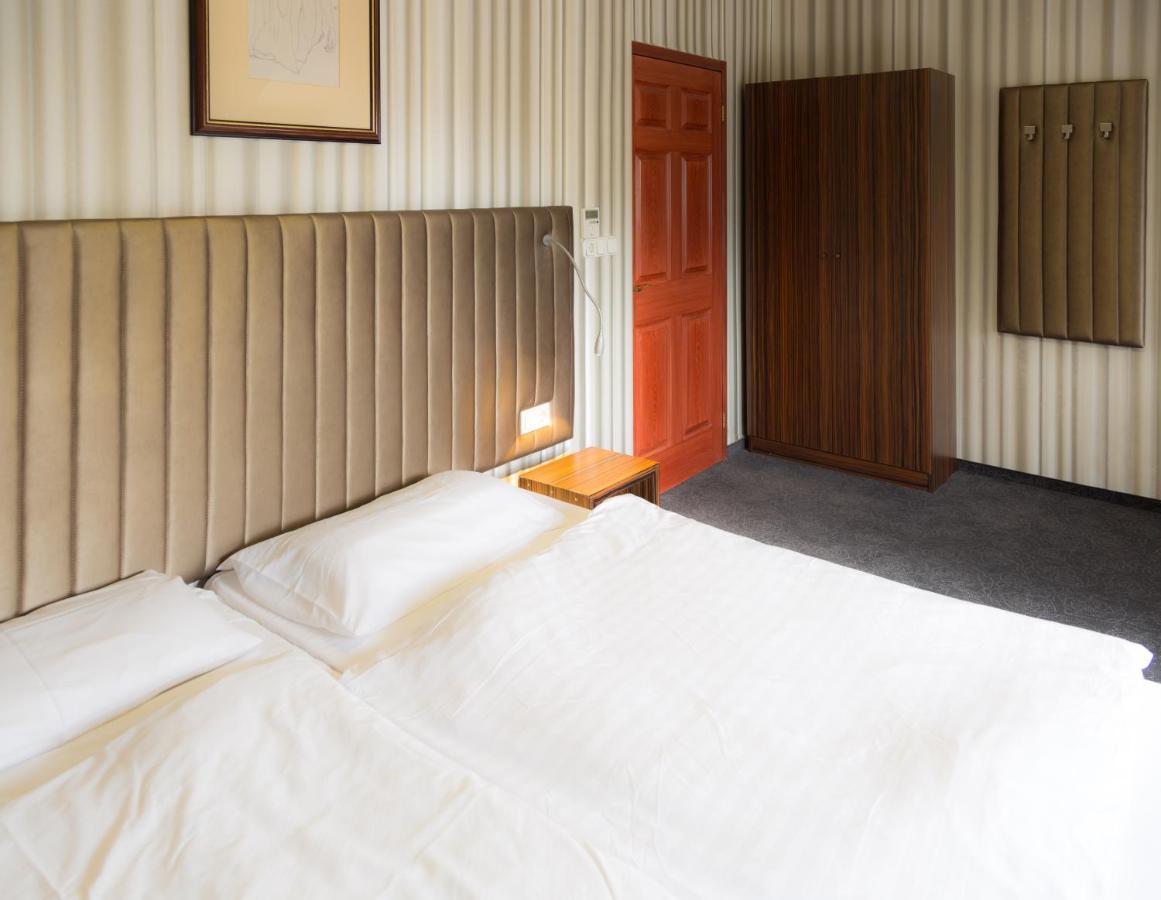 Hotel Ciao Amico Panzió Szombathely Esterno foto
