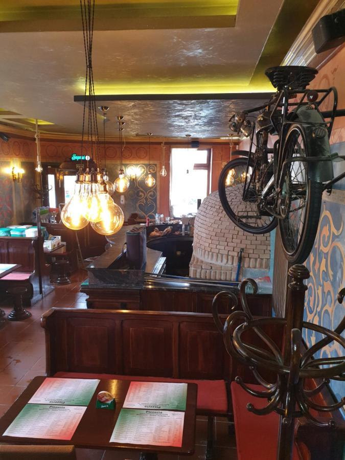 Hotel Ciao Amico Panzió Szombathely Esterno foto