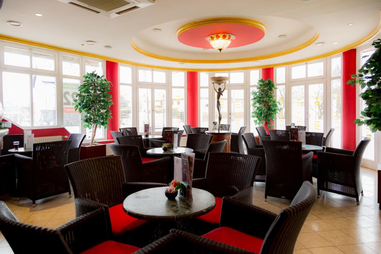 Hotel Ciao Amico Panzió Szombathely Esterno foto