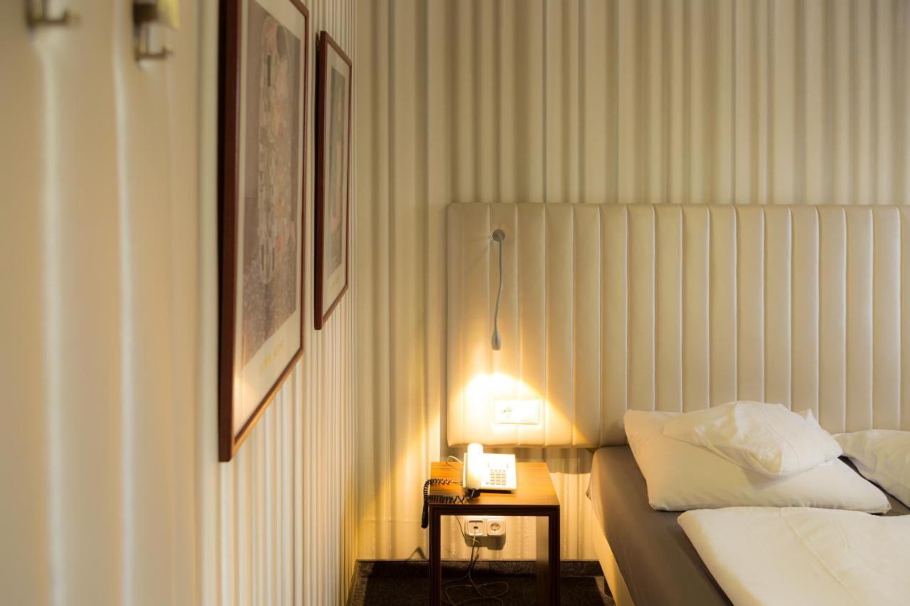 Hotel Ciao Amico Panzió Szombathely Esterno foto