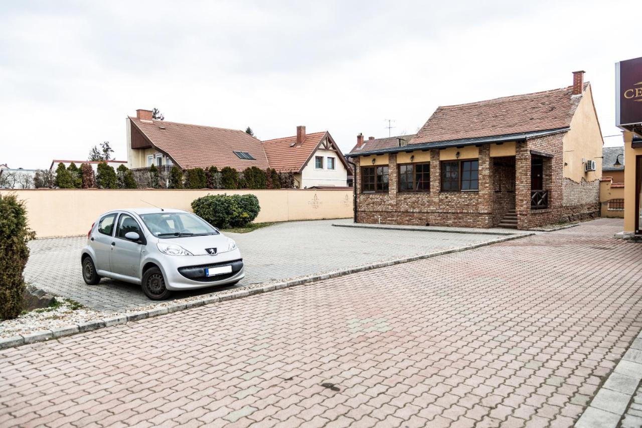 Hotel Ciao Amico Panzió Szombathely Esterno foto