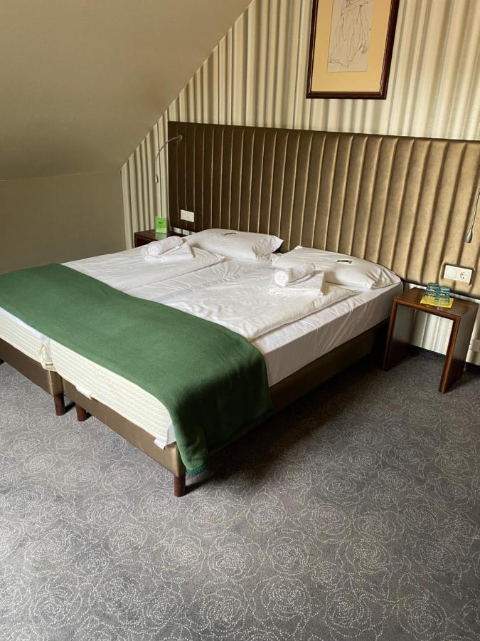Hotel Ciao Amico Panzió Szombathely Esterno foto