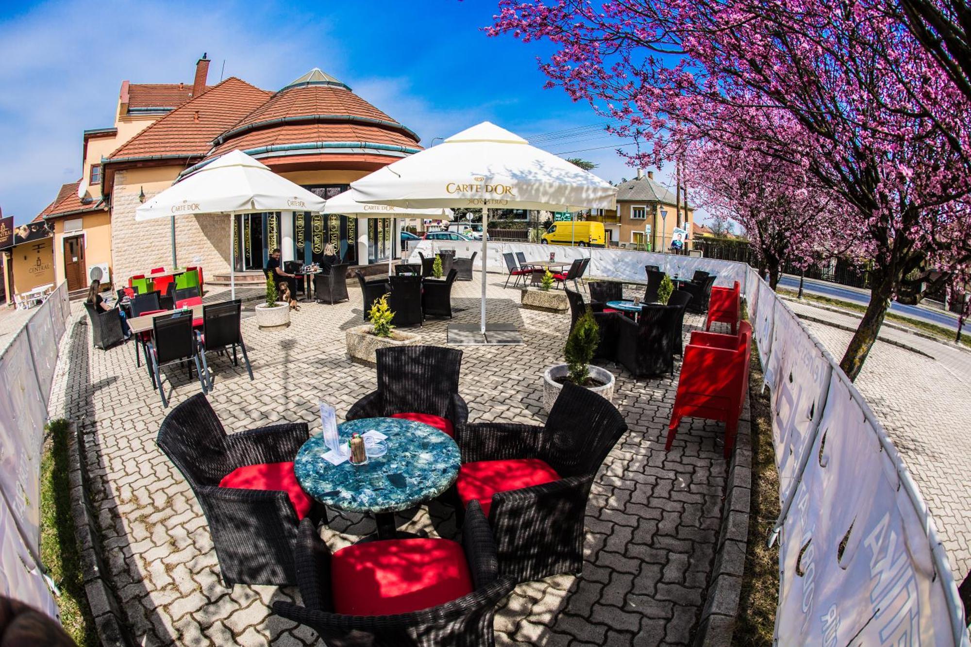 Hotel Ciao Amico Panzió Szombathely Esterno foto