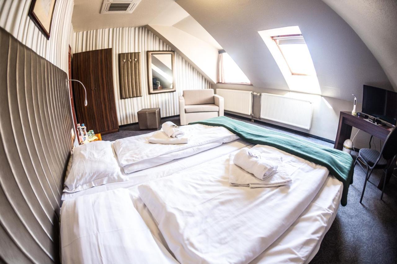 Hotel Ciao Amico Panzió Szombathely Esterno foto