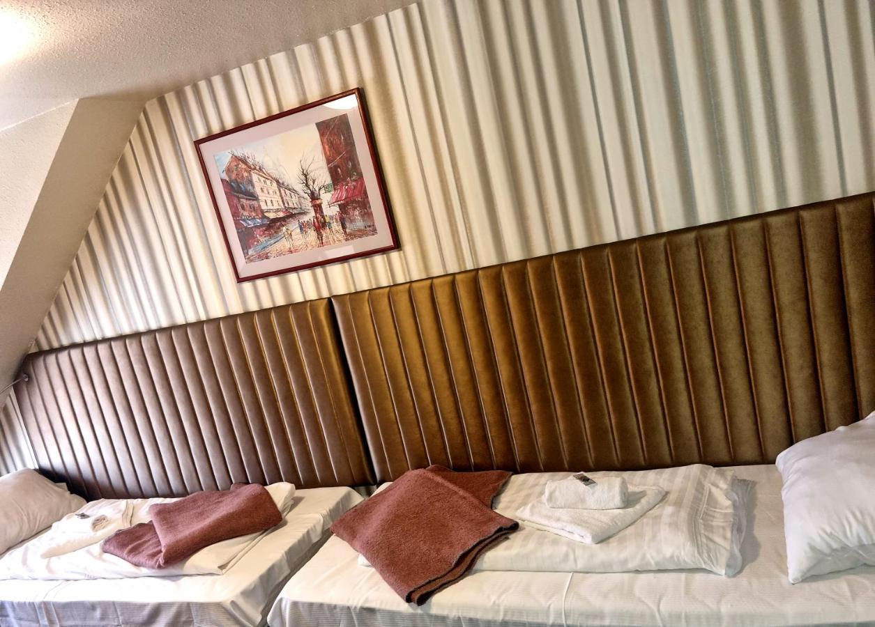 Hotel Ciao Amico Panzió Szombathely Esterno foto