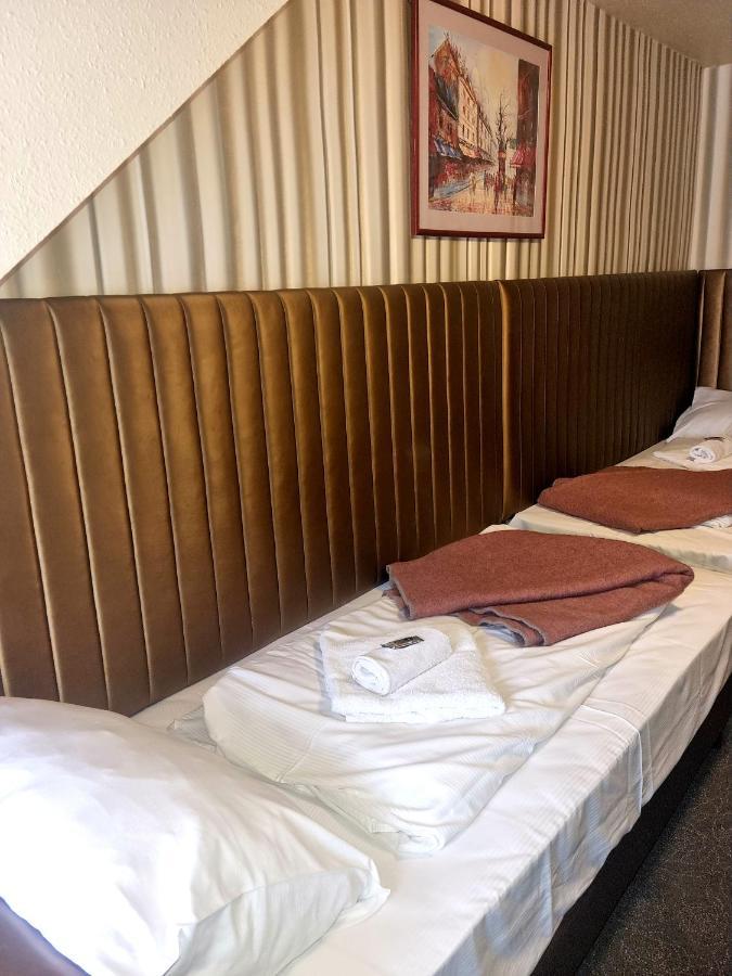 Hotel Ciao Amico Panzió Szombathely Esterno foto