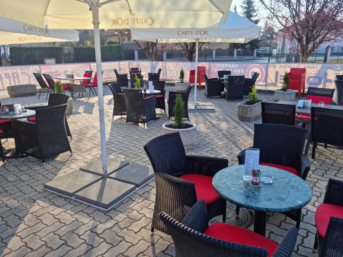 Hotel Ciao Amico Panzió Szombathely Esterno foto